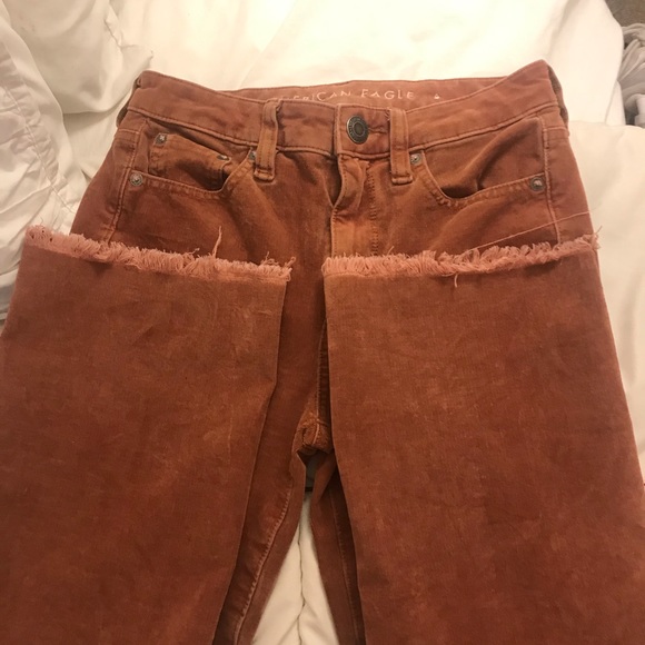 American Eagle High-Rise Crop Flare Jeans - Picture 3 of 4